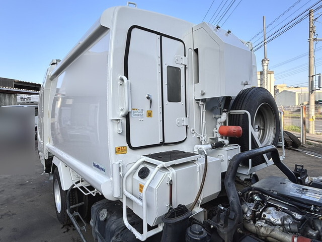 いすゞエルフパッカー車（塵芥車）小型（2t・3t）[写真24]