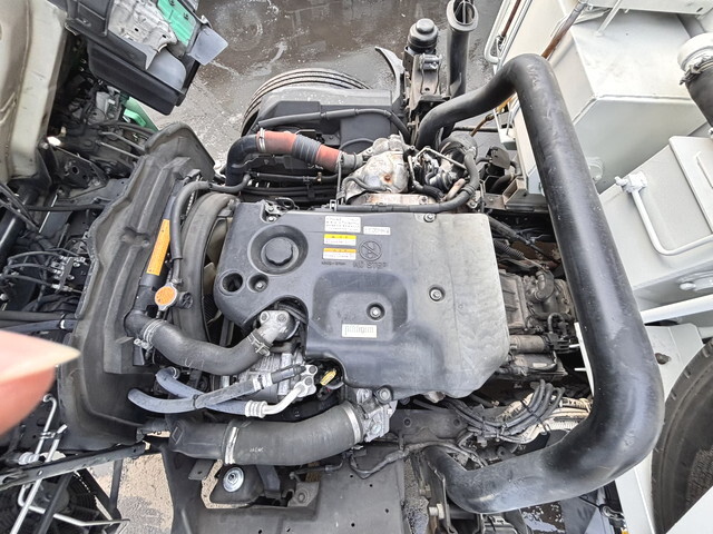 いすゞエルフパッカー車（塵芥車）小型（2t・3t）[写真25]