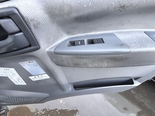 いすゞエルフパッカー車（塵芥車）小型（2t・3t）[写真28]