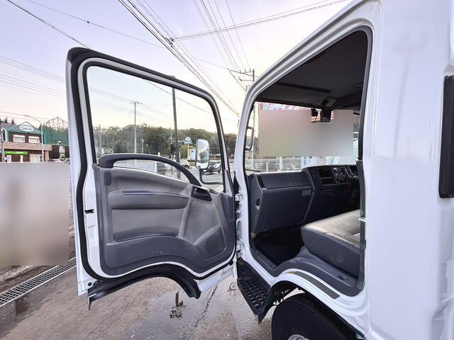 いすゞエルフパッカー車（塵芥車）小型（2t・3t）[写真37]