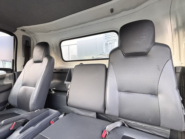 いすゞエルフパッカー車（塵芥車）小型（2t・3t）[写真39]