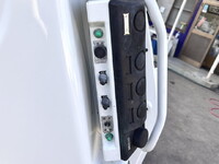 いすゞエルフパッカー車（塵芥車）小型（2t・3t）[写真09]