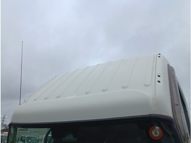 トヨタトヨエース平ボディ小型（2t・3t）[写真14]