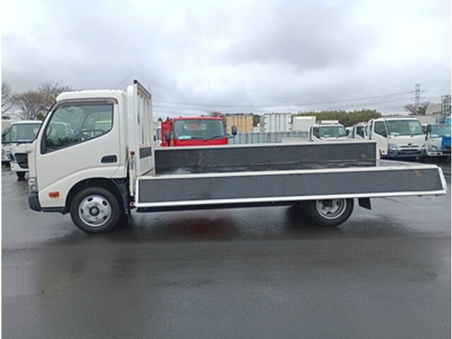 トヨタトヨエース平ボディ小型（2t・3t）[写真08]