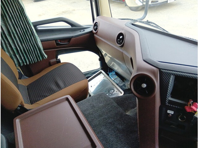 日野プロフィアアルミウイング大型（10t）[写真29]