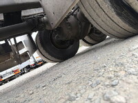 三菱ふそうスーパーグレートコンテナ専用車大型（10t）[写真11]