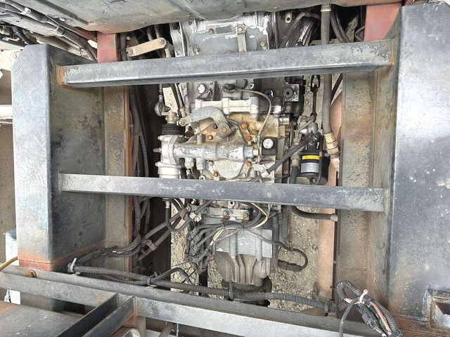 三菱ふそうスーパーグレートコンテナ専用車大型（10t）[写真17]