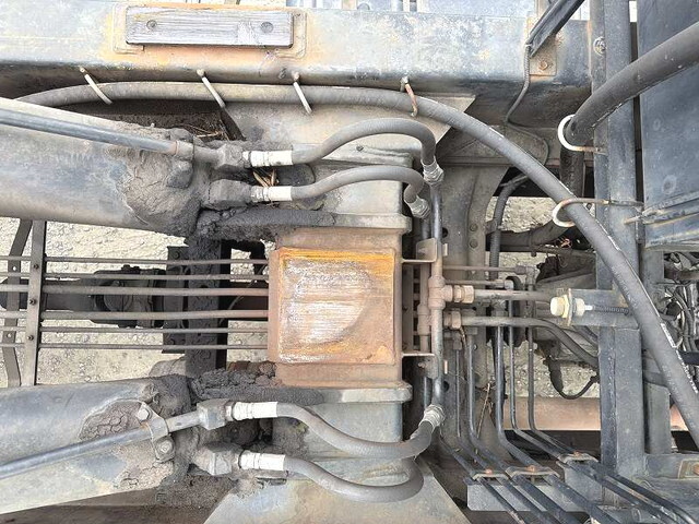 三菱ふそうスーパーグレートコンテナ専用車大型（10t）[写真18]