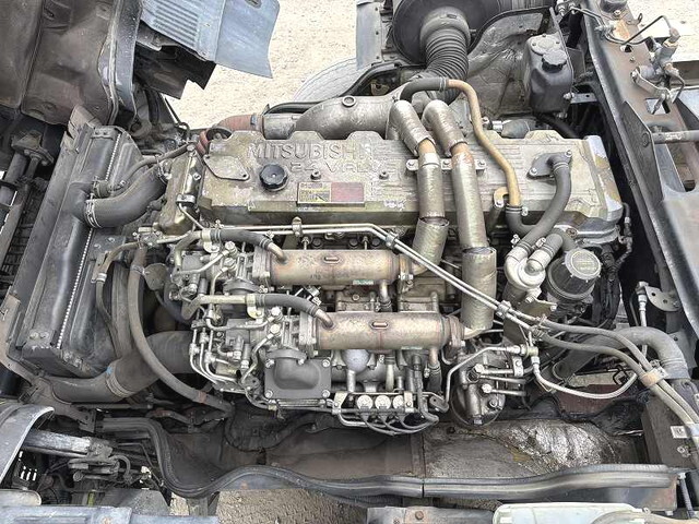 三菱ふそうスーパーグレートコンテナ専用車大型（10t）[写真25]