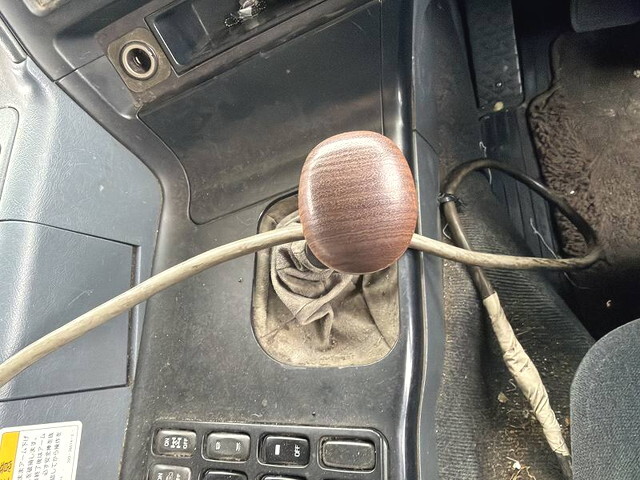 三菱ふそうスーパーグレートコンテナ専用車大型（10t）[写真34]