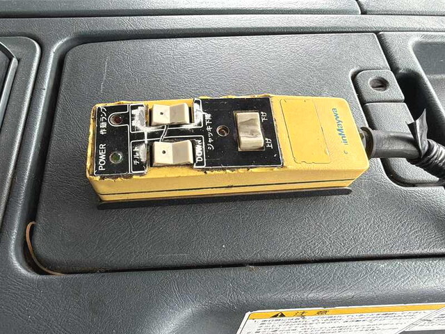 三菱ふそうスーパーグレートコンテナ専用車大型（10t）[写真37]