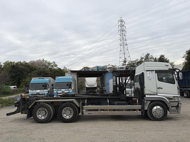 三菱ふそうスーパーグレートコンテナ専用車大型（10t）[写真05]