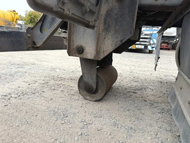 三菱ふそうスーパーグレートコンテナ専用車大型（10t）[写真06]