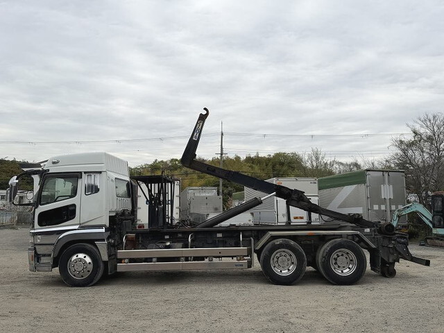 三菱ふそうスーパーグレートコンテナ専用車大型（10t）[写真07]