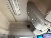 UDトラックスクオン冷凍車（冷蔵車）大型（10t）[写真17]