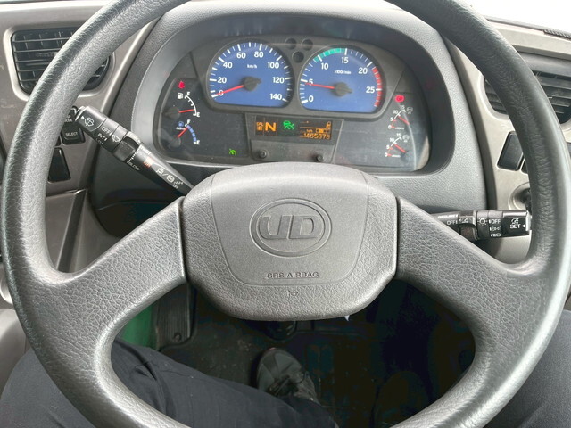 UDトラックスクオン冷凍車（冷蔵車）大型（10t）[写真18]