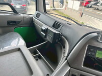 UDトラックスクオン冷凍車（冷蔵車）大型（10t）[写真25]