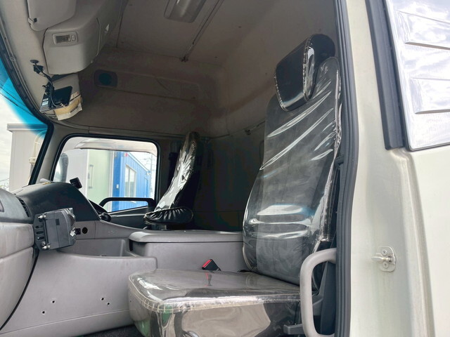 UDトラックスクオン冷凍車（冷蔵車）大型（10t）[写真25]