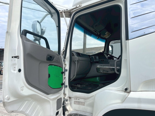 UDトラックスクオン冷凍車（冷蔵車）大型（10t）[写真26]