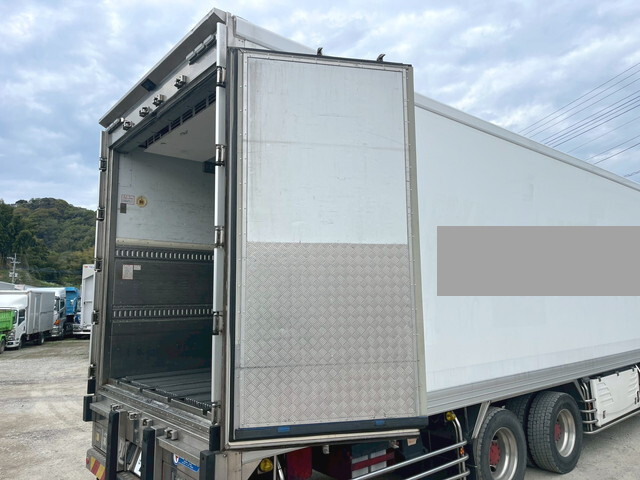 UDトラックスクオン冷凍車（冷蔵車）大型（10t）[写真06]