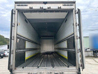 UDトラックスクオン冷凍車（冷蔵車）大型（10t）[写真08]