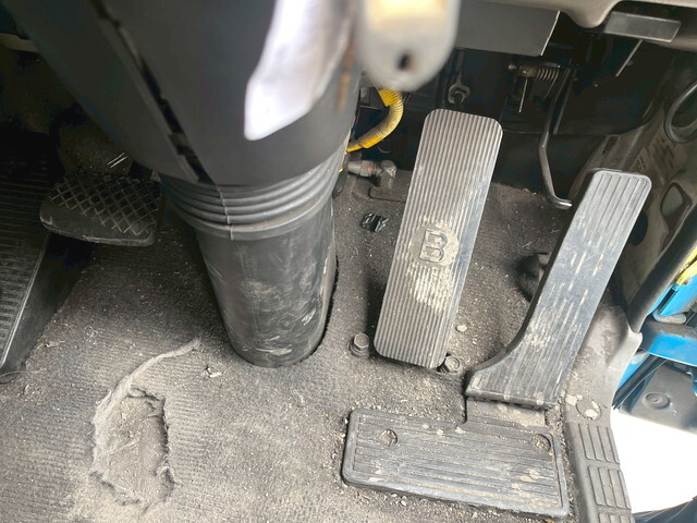 いすゞギガアルミブロック大型（10t）[写真18]