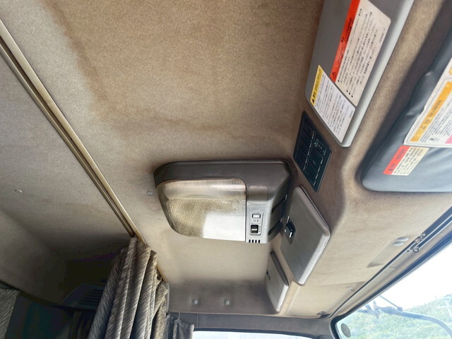 いすゞギガアルミブロック大型（10t）[写真19]