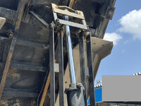 いすゞギガダンプ大型（10t）[写真19]