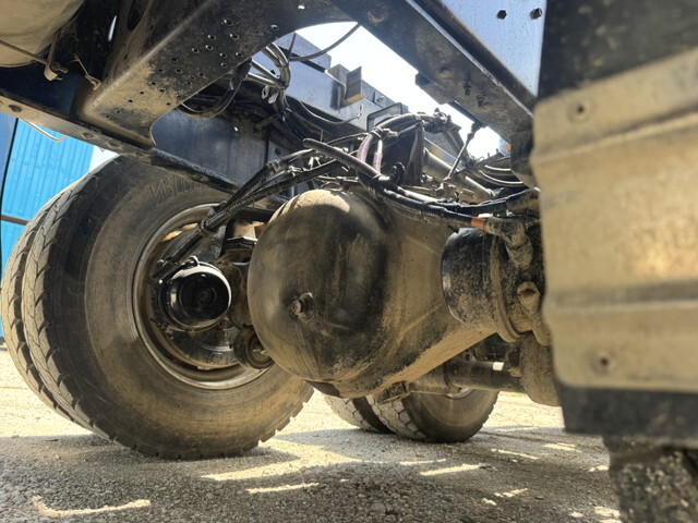 いすゞギガダンプ大型（10t）[写真19]