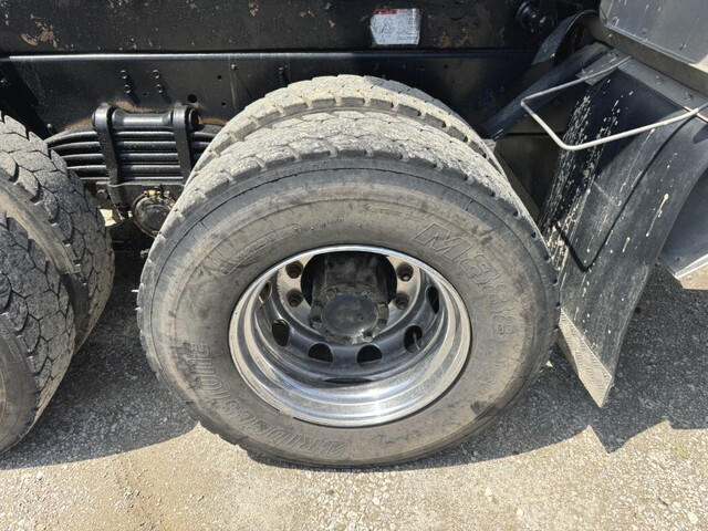 いすゞギガダンプ大型（10t）[写真20]