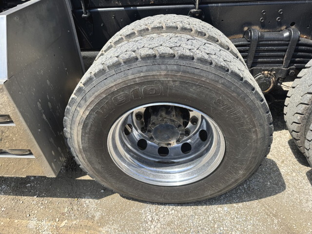 いすゞギガダンプ大型（10t）[写真21]