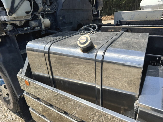 いすゞギガダンプ大型（10t）[写真25]