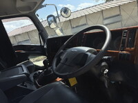 いすゞギガダンプ大型（10t）[写真37]