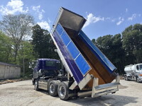 いすゞギガダンプ大型（10t）[写真05]