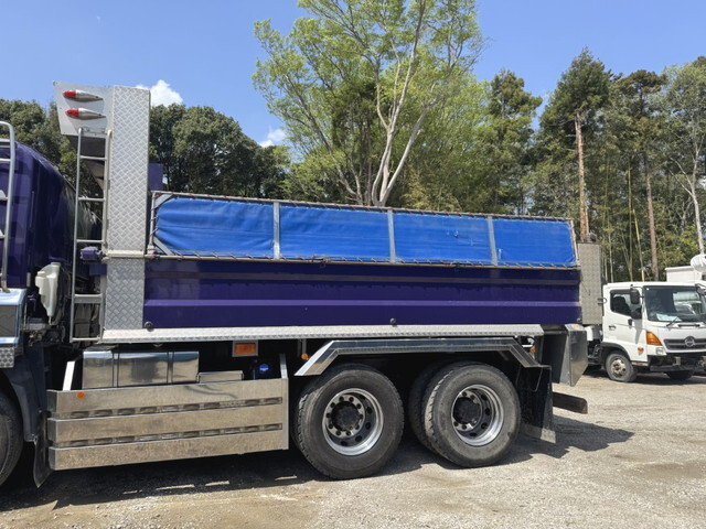 いすゞギガダンプ大型（10t）[写真08]