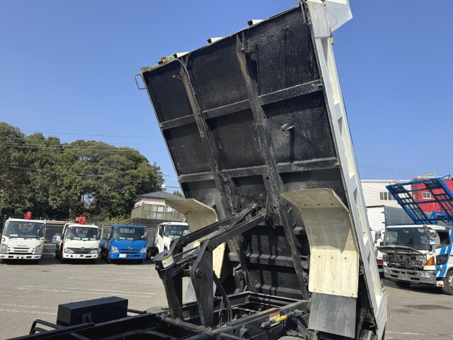 いすゞフォワードダンプ中型（4t）[写真13]