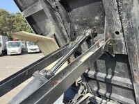 いすゞフォワードダンプ中型（4t）[写真17]