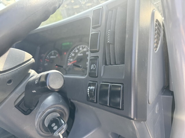 いすゞフォワードダンプ中型（4t）[写真31]