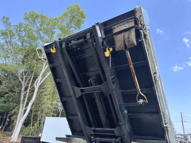 三菱ふそうキャンターローダーダンプ小型（2t・3t）[写真10]