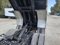 三菱ふそうキャンターローダーダンプ小型（2t・3t）[写真12]