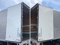 いすゞフォワードアルミバン中型（4t）[写真11]