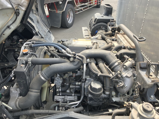 いすゞフォワードアルミバン中型（4t）[写真24]