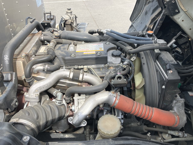 いすゞフォワードアルミバン中型（4t）[写真25]