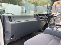 いすゞフォワードアルミバン中型（4t）[写真30]