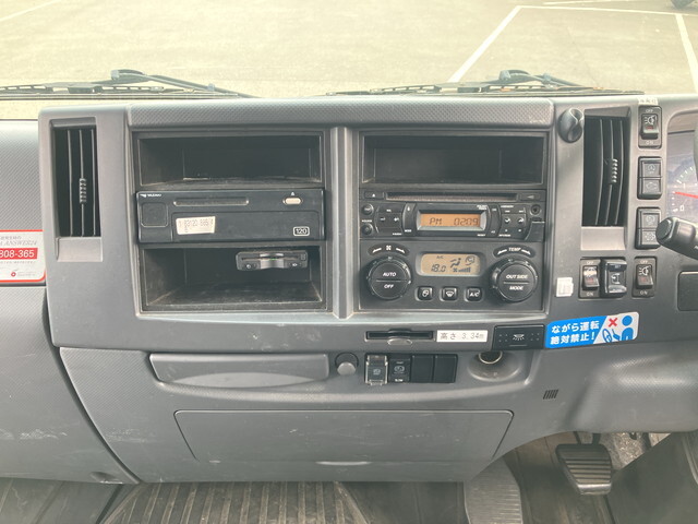 いすゞフォワードアルミバン中型（4t）[写真34]