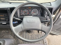 いすゞフォワードアルミバン中型（4t）[写真36]