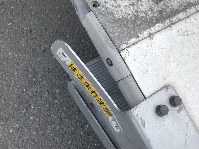 いすゞフォワードアルミバン中型（4t）[写真39]