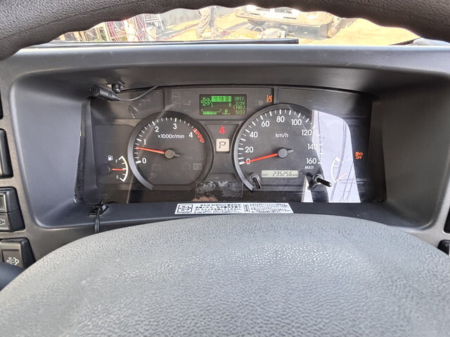 いすゞエルフクレーン4段小型（2t・3t）[写真31]