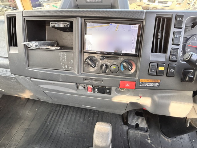 いすゞエルフクレーン4段小型（2t・3t）[写真33]