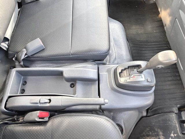 いすゞエルフクレーン4段小型（2t・3t）[写真34]